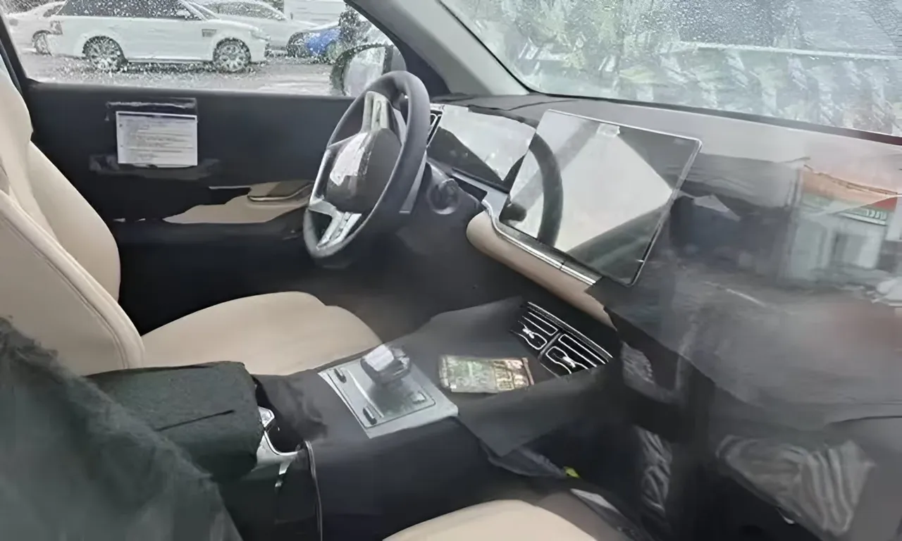 BYD показал недорогой электрифицированный кроссовер с запасом хода более 2000 км