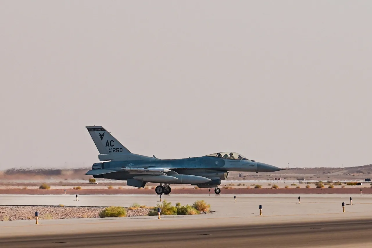 Эскадрилья F-16 ВВС США прибыла на Ближний Восток