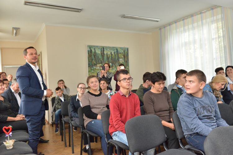 В специализированной школе №12 будет проведен ремонт