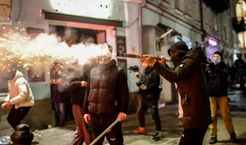 Poliția a efectuat rețineri drastice la protestul din Tbilisi