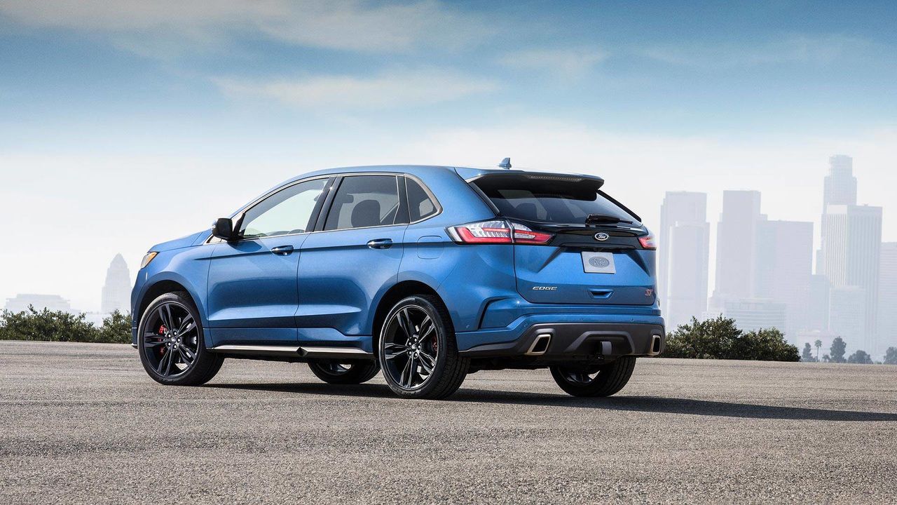 Компания Ford раскрыла подробности об обновленном кроссовере Edge