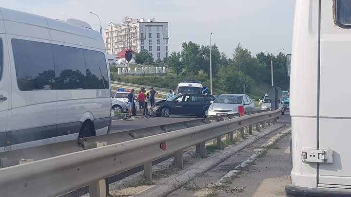 В результате аварии в Яловенах госпитализированы два человека