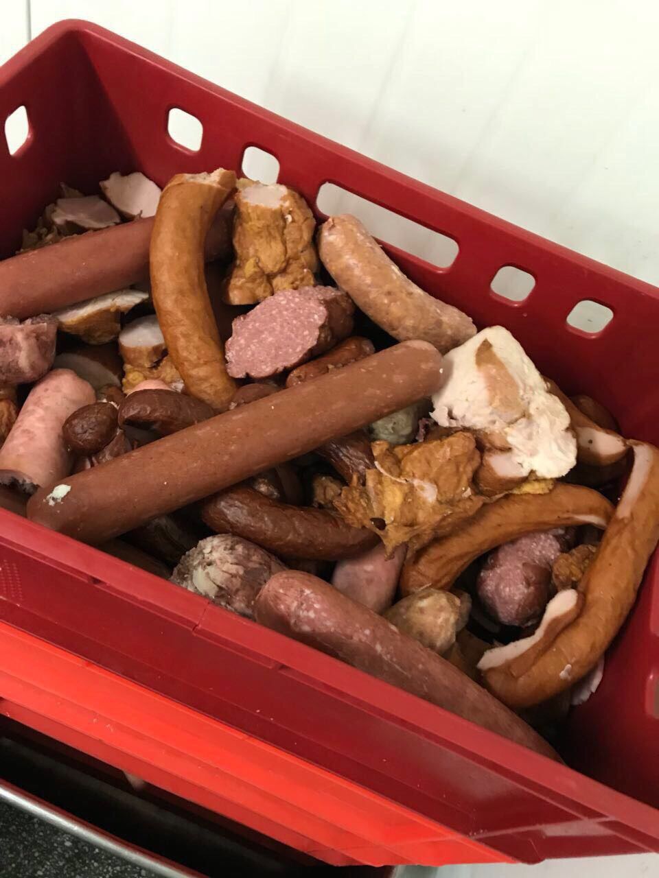 Испорченное мясо и колбаса продавались на рынках Молдовы