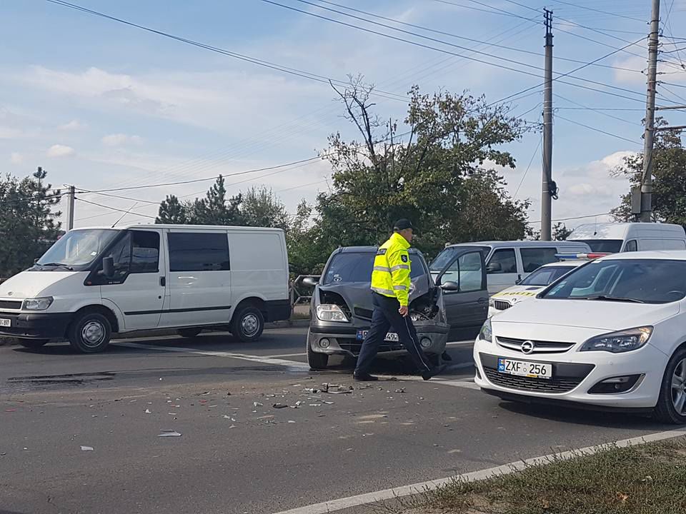 Из-за аварии на улице Петрикань образовалась километровая пробка