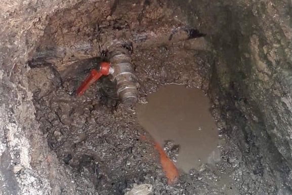 Apă-Canal Chişinău отключает воду незаконно подключившимся потребителям