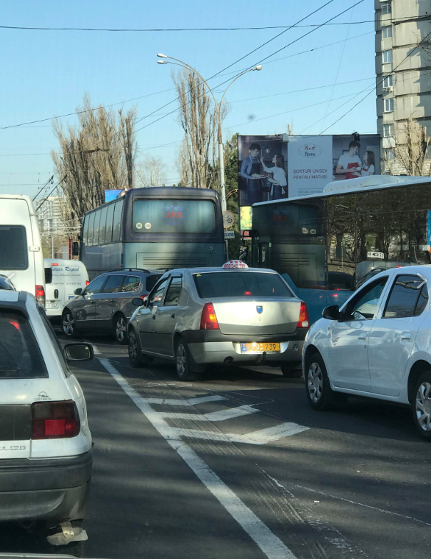 В Кишиневе столкнулись два автобуса