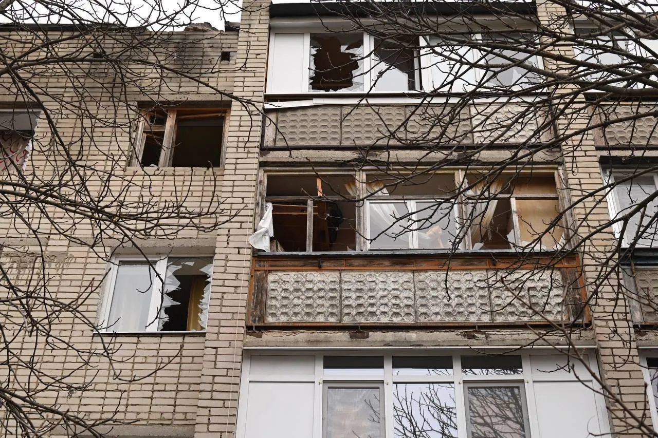 В Белгороде беспилотник попал в многоквартирный дом