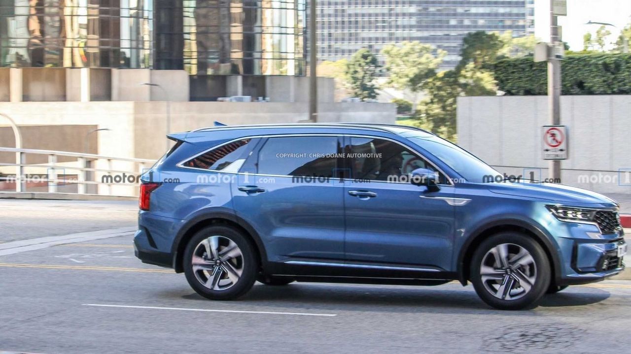 Внешность нового KIA Sorento рассекретили до премьеры