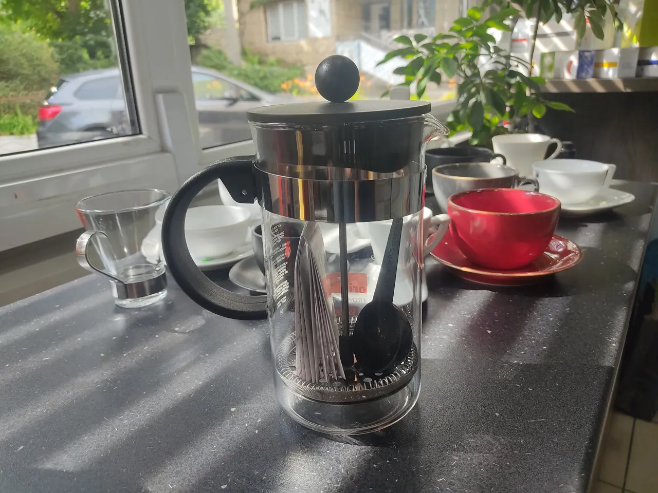 CoffeeLike Plus: Уникальный магазин чая и кофе HoReCa, открытый для широкой публики