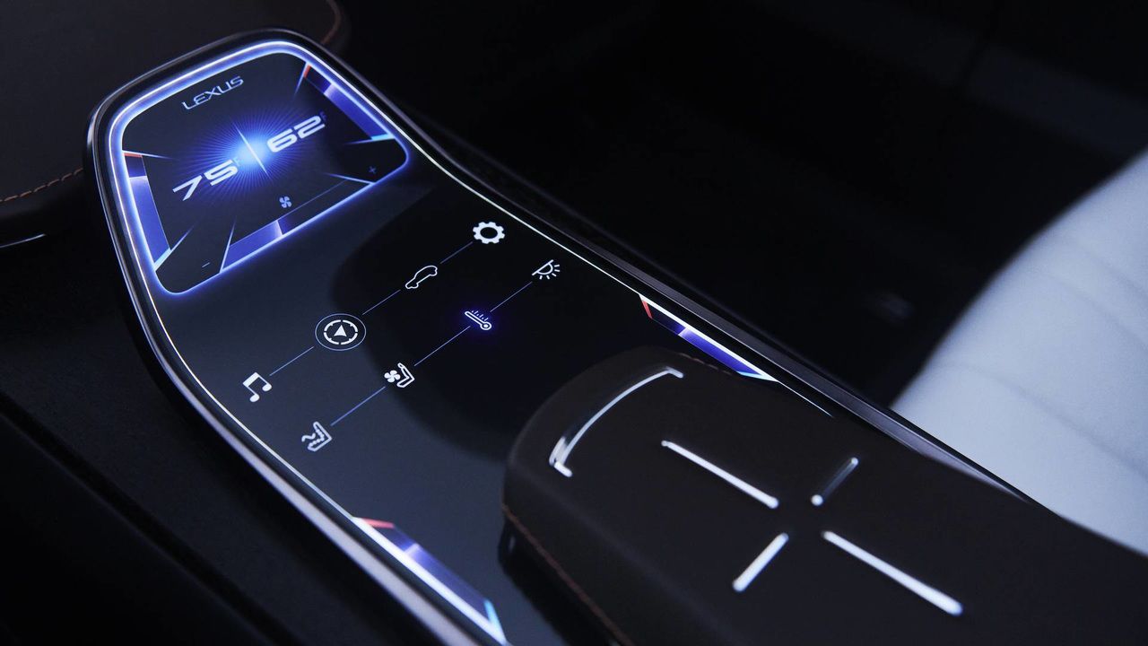 Компания Lexus показала концепт будущего кроссовера