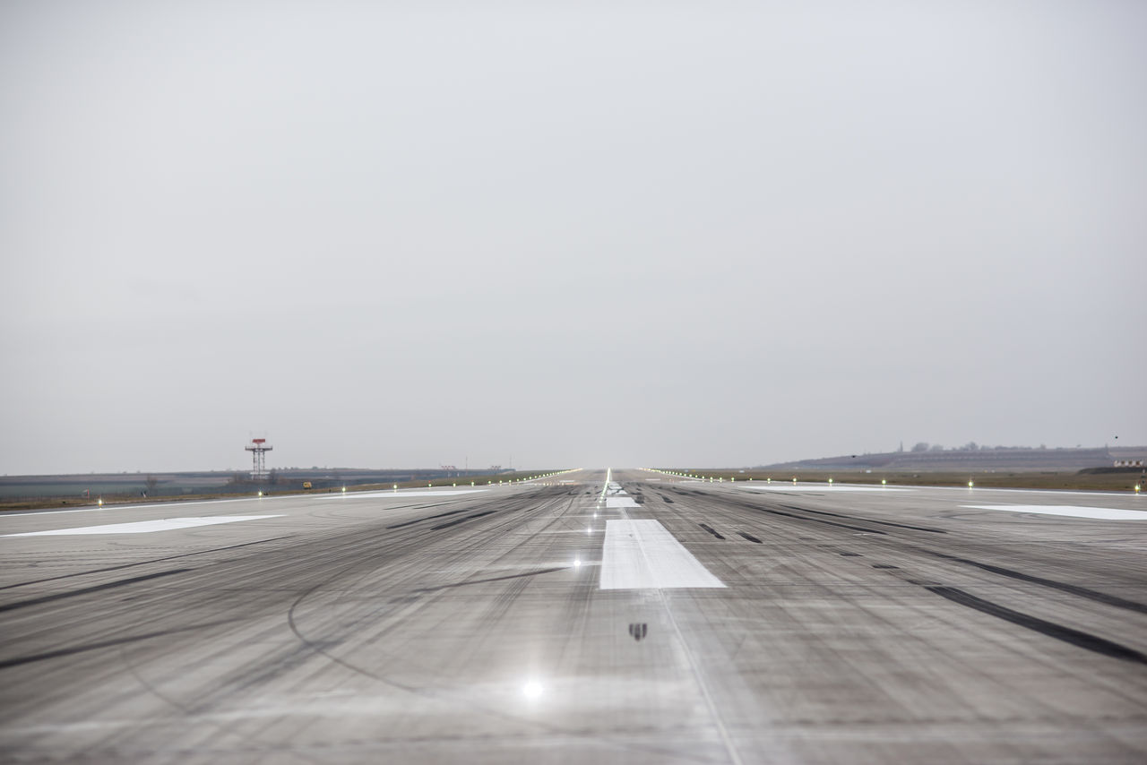Primul segment al pistei Aeroportului Chişinău este reconstruit