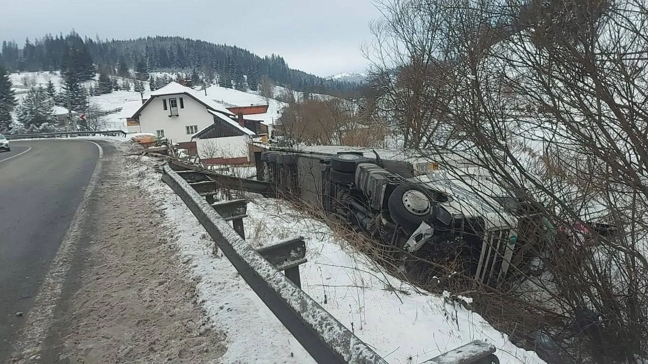 В Румынии перевернулся грузовик с молдавскими номерами