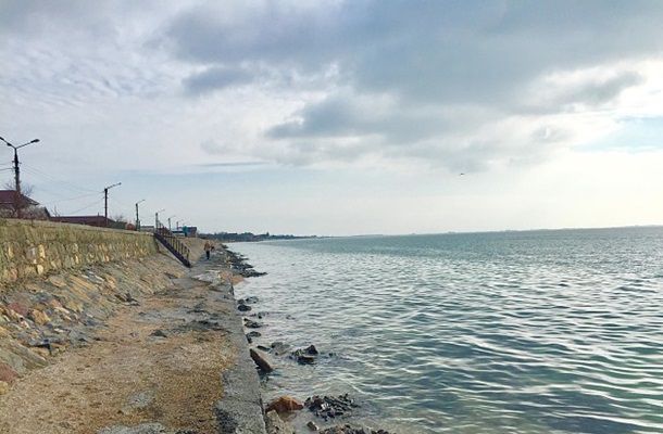 Возле Бердянска в море обнаружили пятна нефти