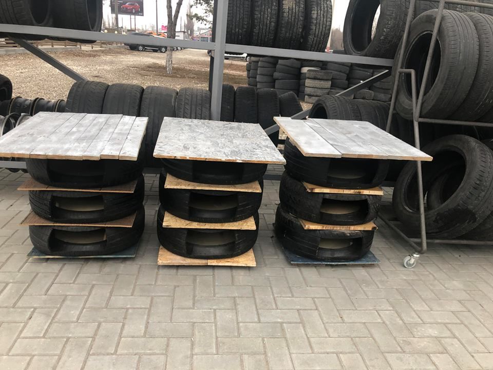 Столичные волонтеры сделали оригинальные домики для кошек