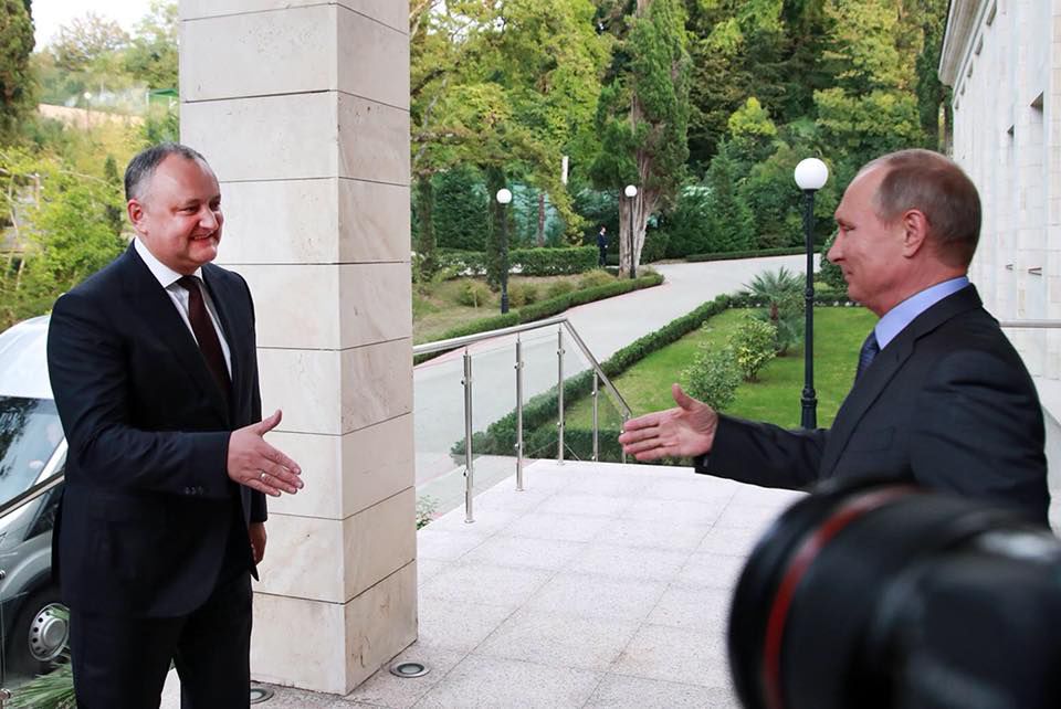 Стало известно, о чем говорили Додон и Путин в Сочи