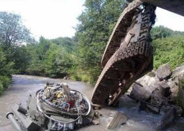 Accidente cu tancuri. Unghiuri şi situaţii incredinile din toată lumea