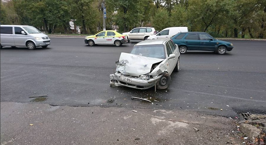 Grav accident în această dimineaţă în Capitală