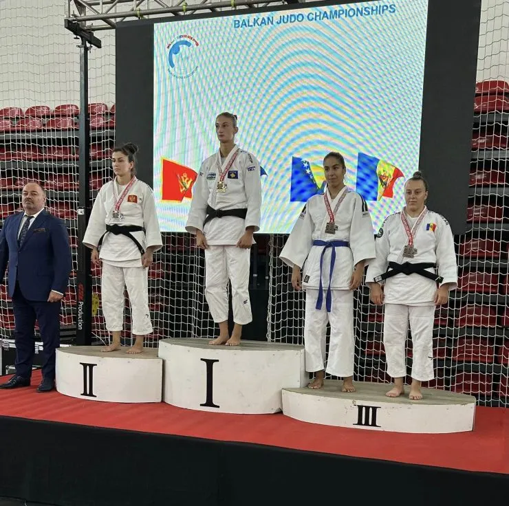 Восемь молдавских дзюдоистов заняли призовые места на Балканском чемпионате