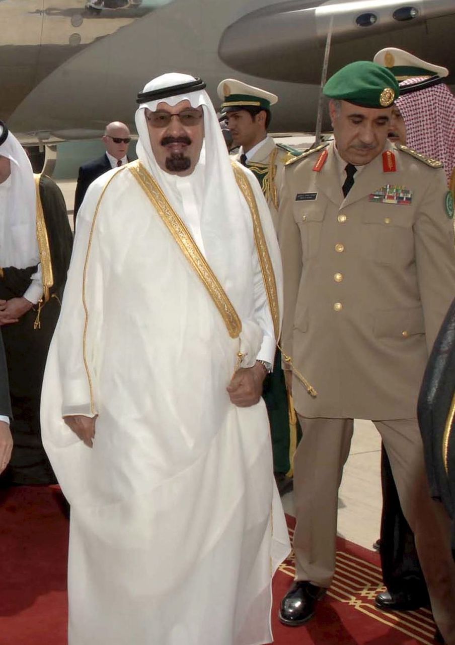 Pictor francez, bătut și umilit la ordinele unei prințese saudite: „Omorâți această javră, nu merită să trăiască”