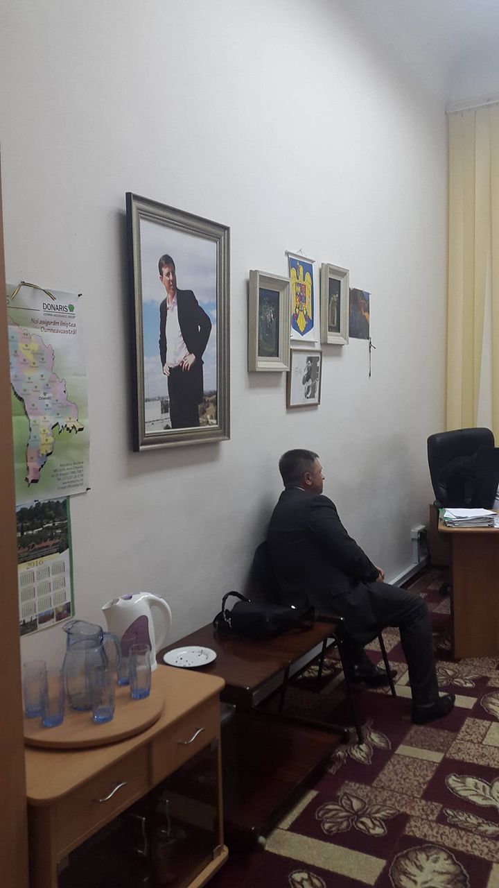 Poza zilei- Chirtoacă i-a luat locul lui Lenin