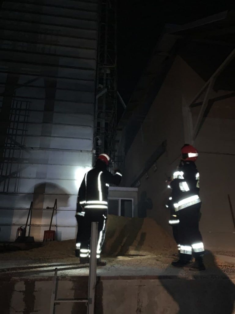 Более 50 тонн кукурузы уничтожено пожаром на предприятии в Леовском районе