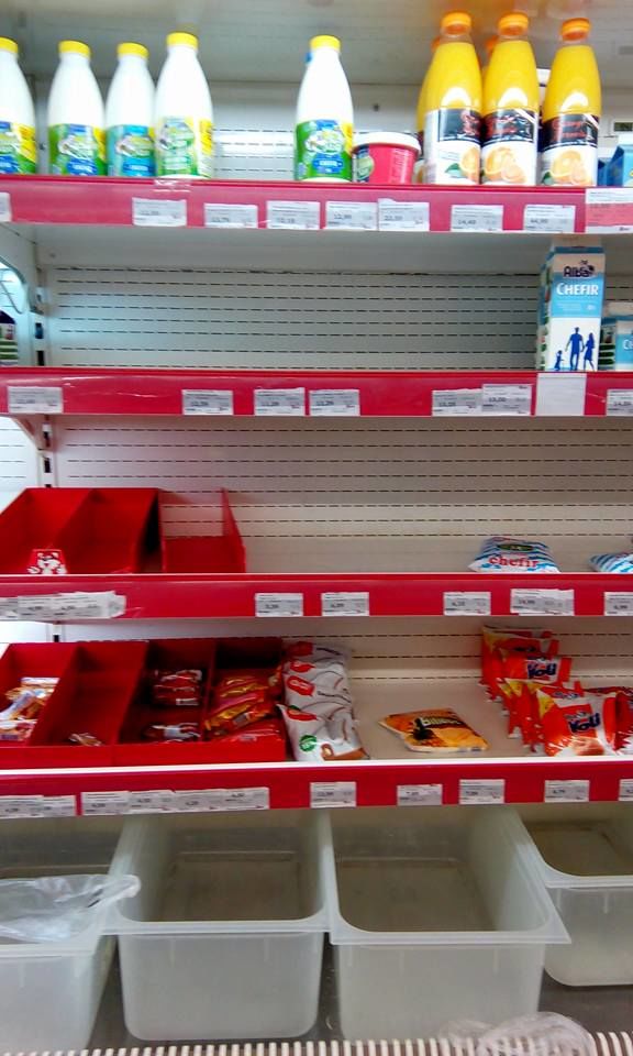S-a terminat pâinea și produsele lactate din magazine