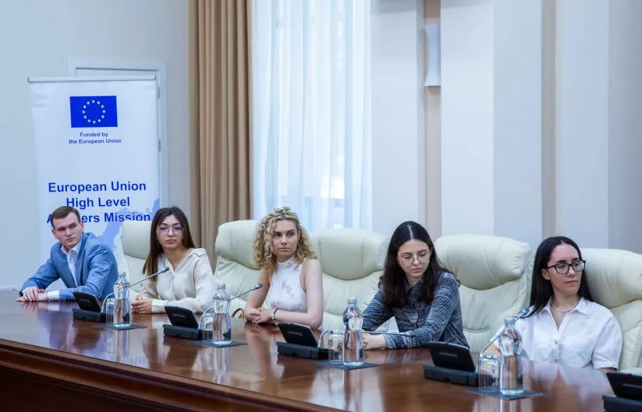 В молдавских государственных учреждениях пройдут практику 30 студентов, магистрантов и выпускников вузов