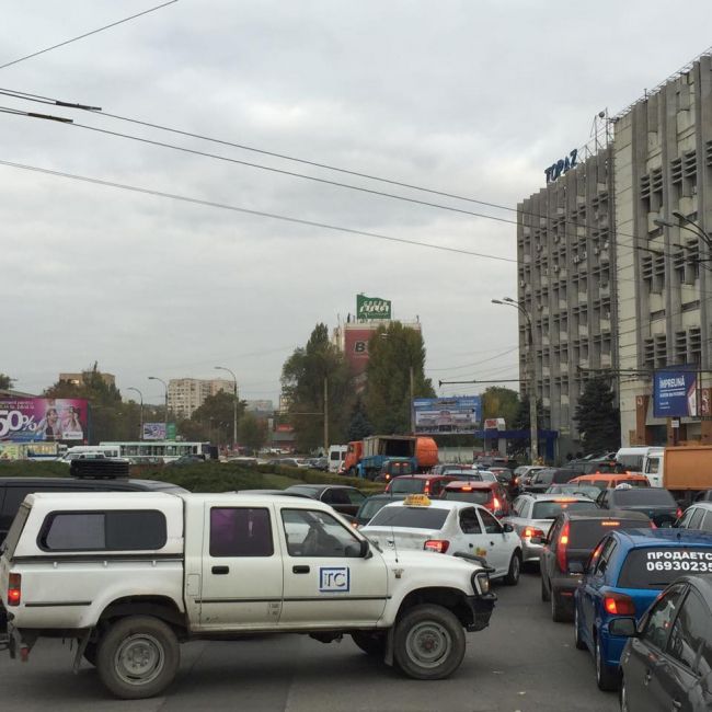 Кишинев встал в километровых пробках