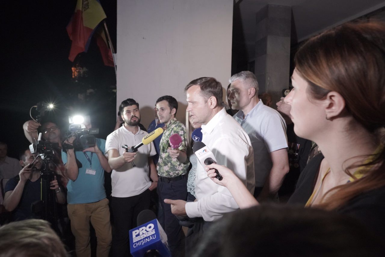 Нэстасе готовится к протестам в связи с отказом в мандате мэра