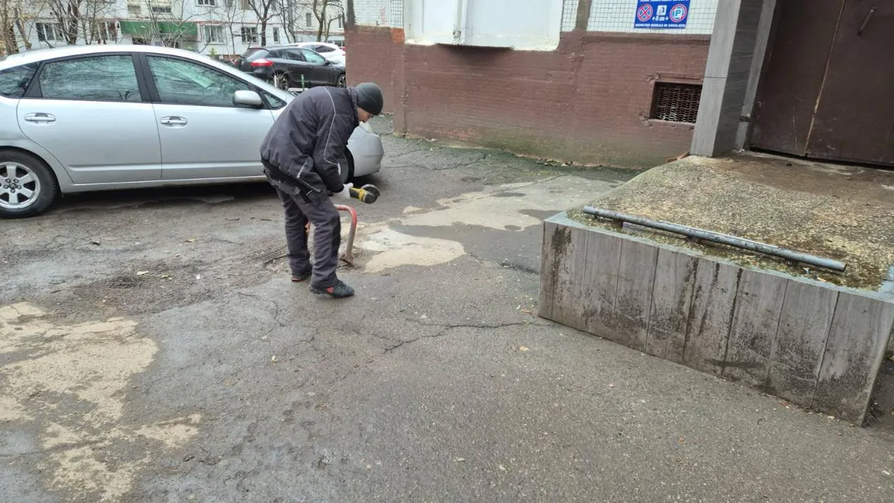 Dispozitivele de parcare, instalate ilegal, demontate la Ciocana