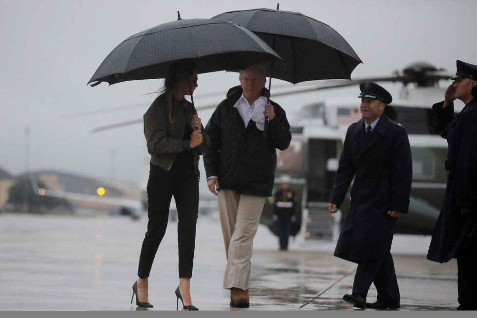 Gafă de Primă Doamnă. Melania Trump s-a pornit în zona devastată de inundații pe tocuri cui