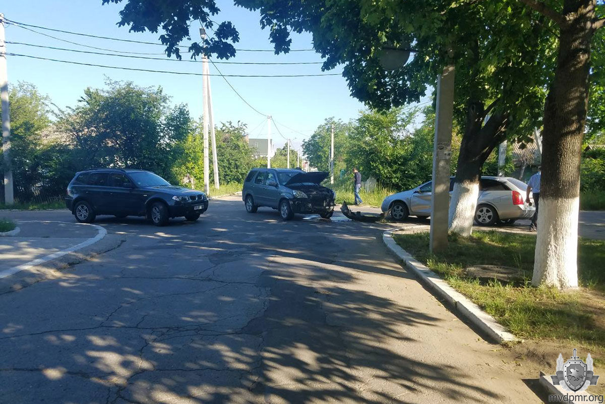 Трое детей пострадали в серьезной аварии в Рыбнице