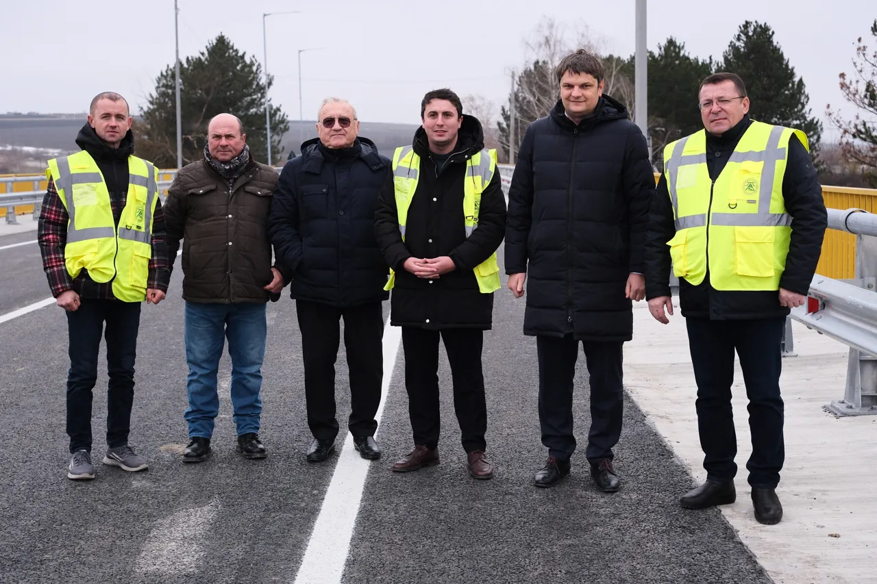 Возобновлено движение по дорогам М1 и М5 на границе с Румынией и Украиной
