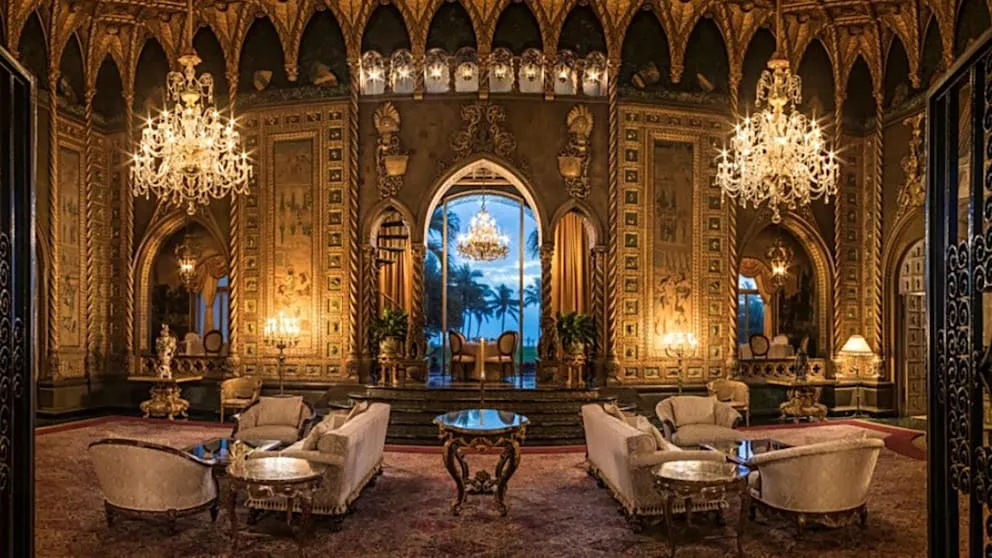 Trump a declarat că a aurit Casa Albă din contul său