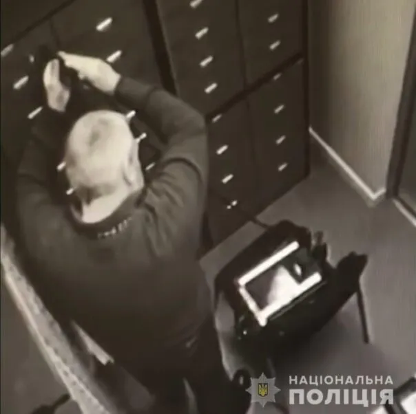 В Украине судили члена банды, вскрывавшей банковские ячейки в Молдове и по всему миру