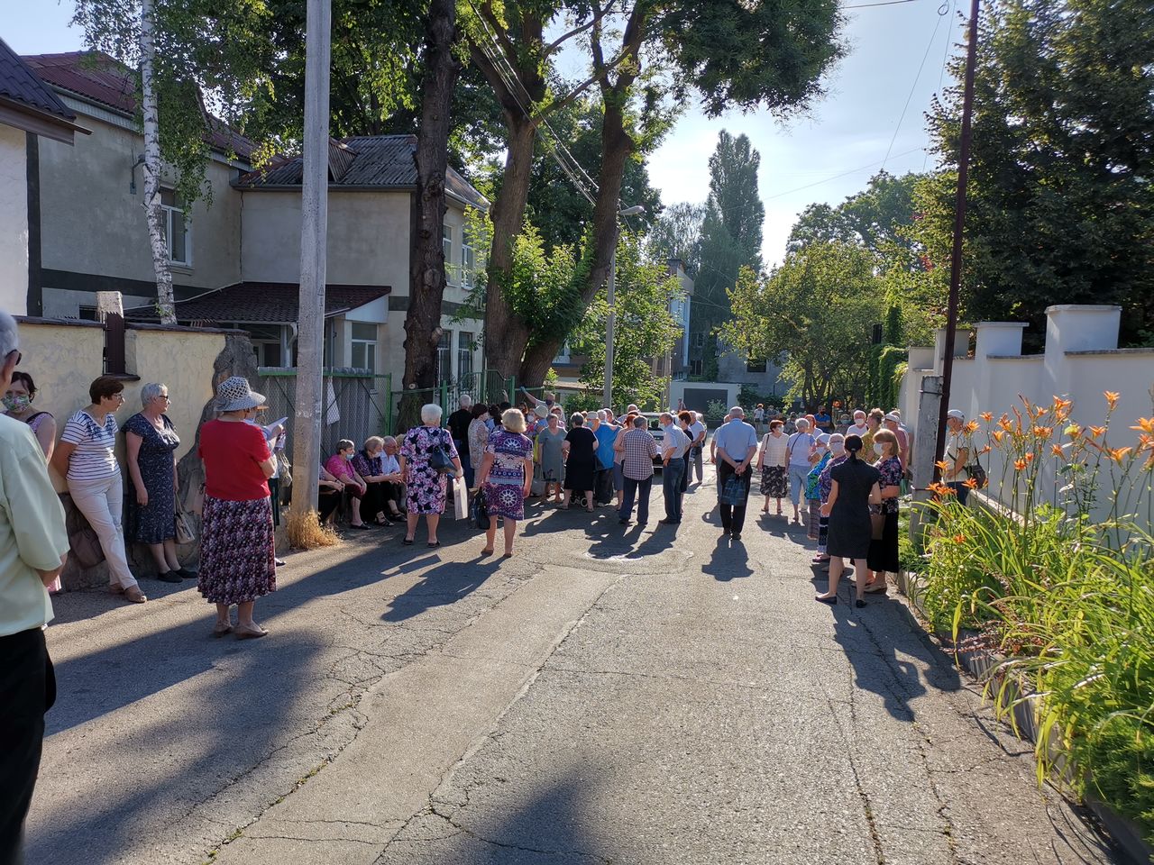 Жительница Кишинева пожаловалась на очереди в отделение CNAS на Буюканах