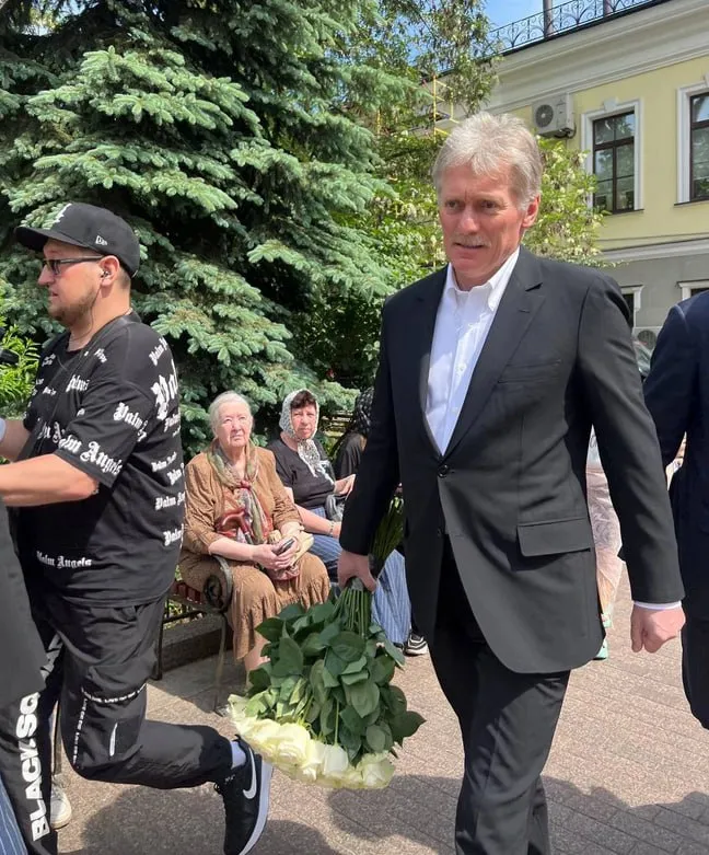 В Москве выстроились очереди из желающих проститься с Анастасией Заворотнюк