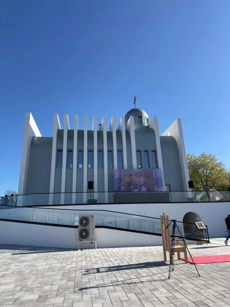 Начальник полиции Молдовы приехал на открытие церкви митрополии Бессарабии