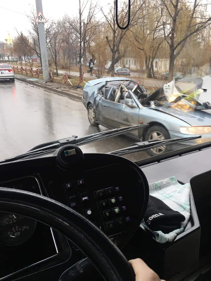 Смертельное ДТП в центре Кишинева: автомобиль с пьяным водителем влетел в фонарный столб