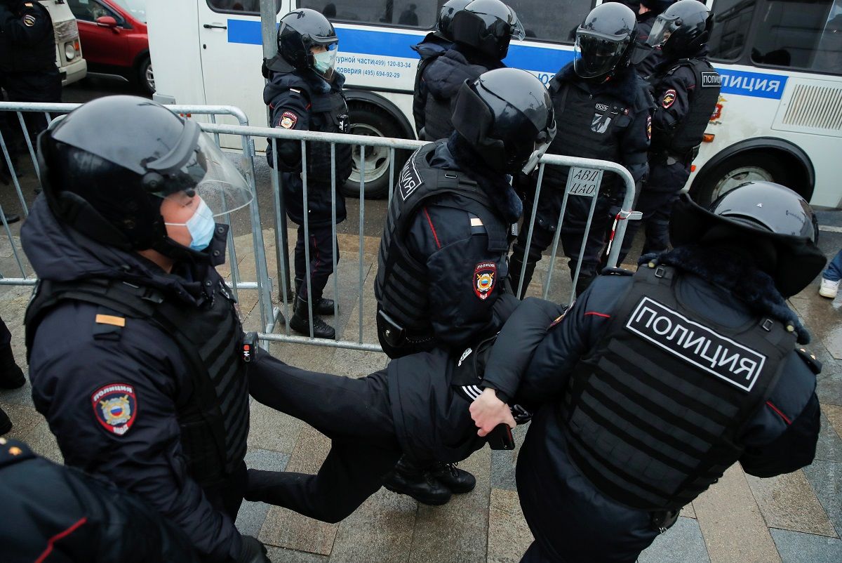 В Москве на акции в защиту Навального замечен флаг Молдовы