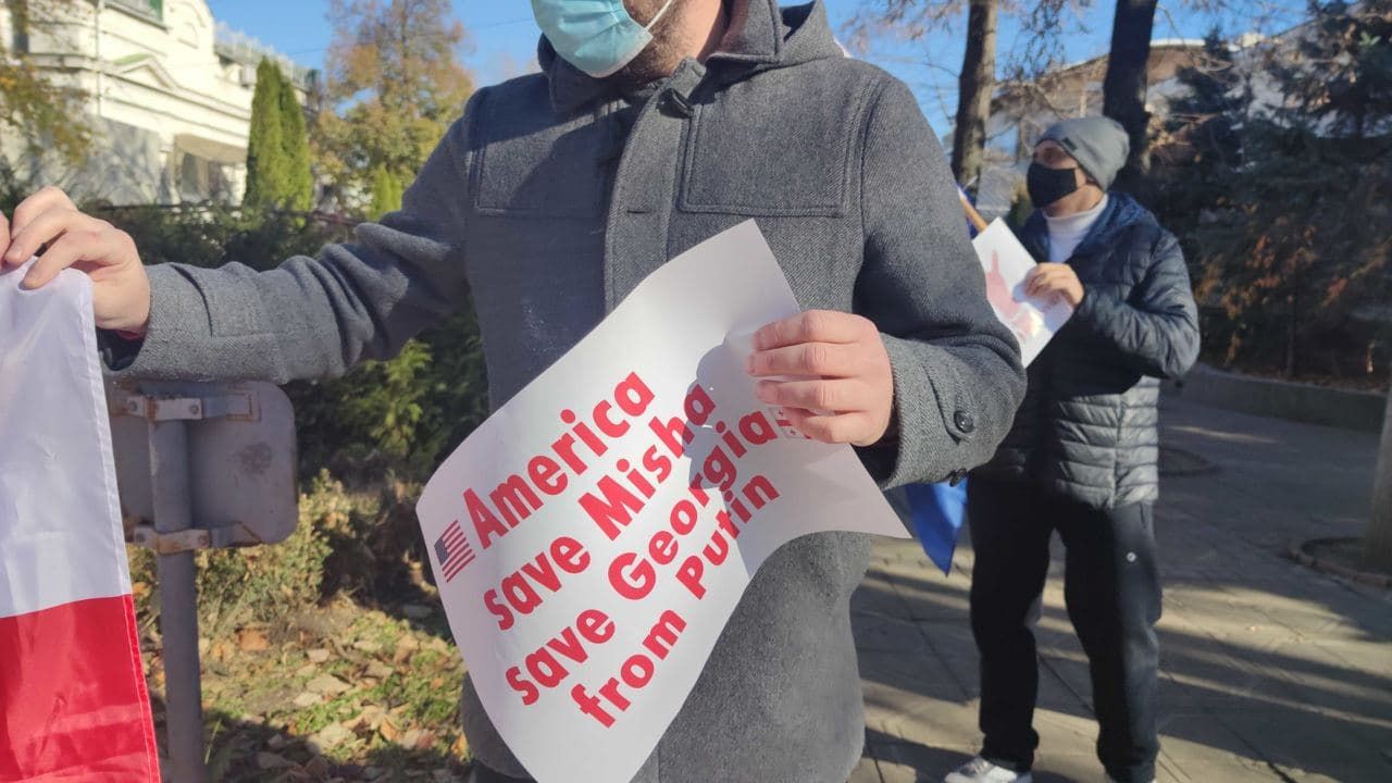 В Кишиневе прошла акция протеста в поддержку Саакашвили