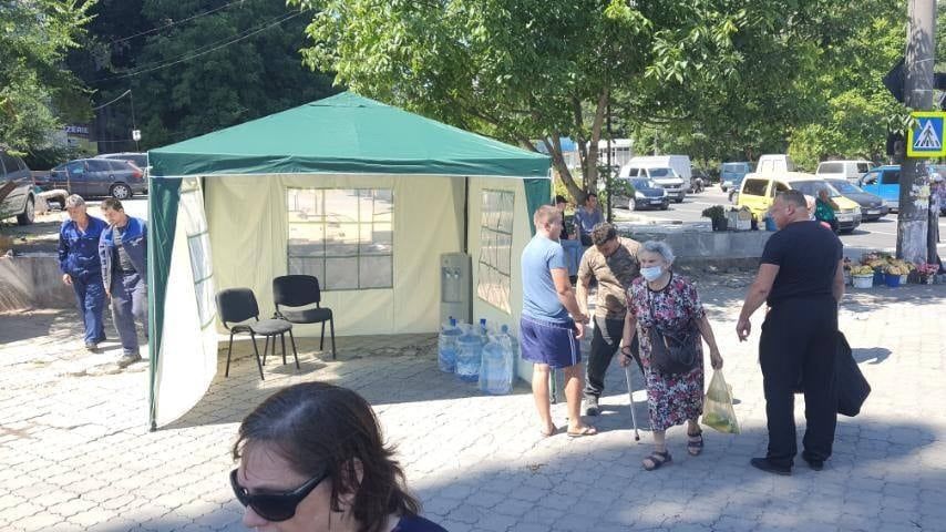 Примэрия опубликовала адреса палаток, где в жару можно выпить воды