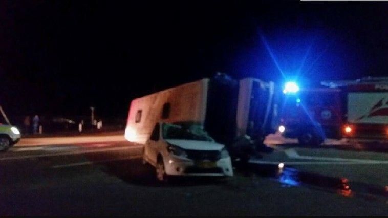 В результате аварии в Новых Аненах два человека госпитализированы