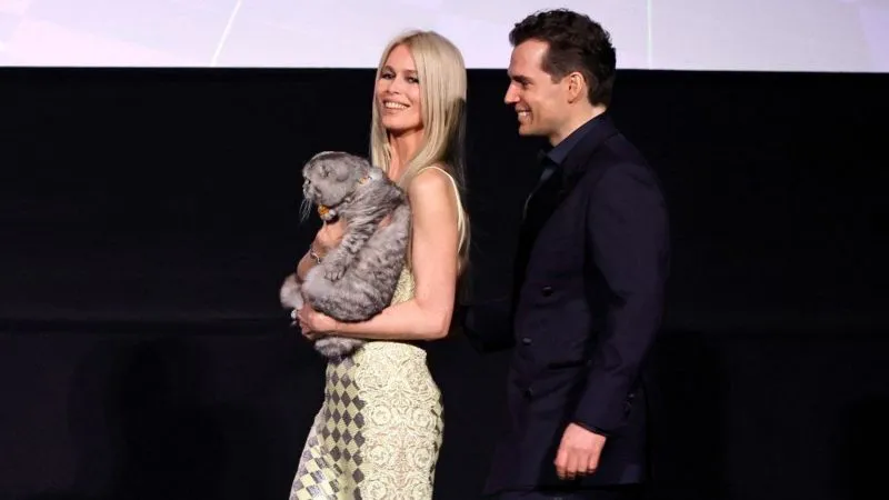 Кот Клаудии Шиффер затмил всех звезд на премьере фильма «Аргайл»