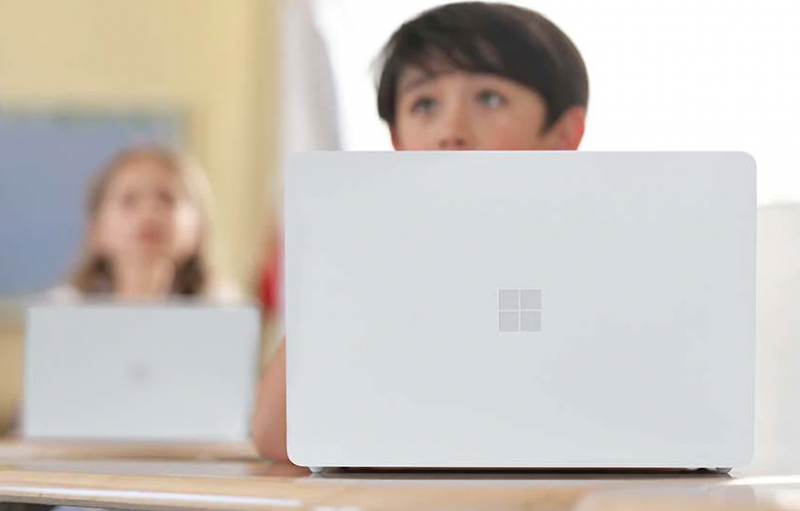 Microsoft представила бюджетный ноутбук для учебы с Windows 11 SE