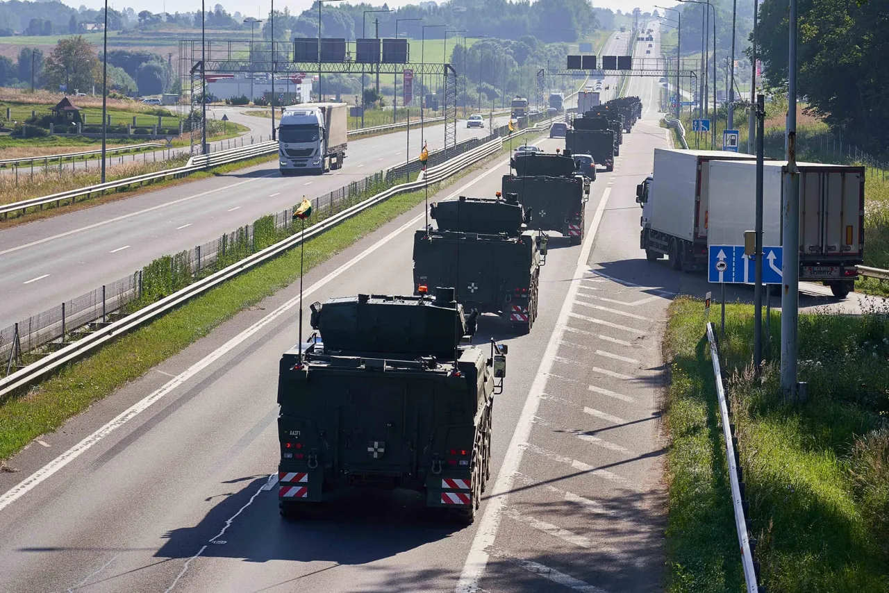 В Литве начались масштабные военные учения "Лютый волк"