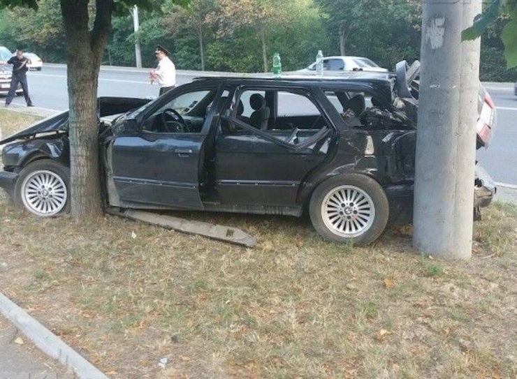 Четверо детей попали в больницу после ДТП на Чеканах