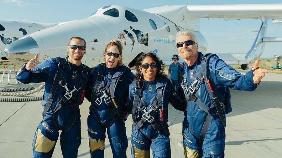 В США расследуют инцидент с отклонением от курса космолета Virgin Galactic