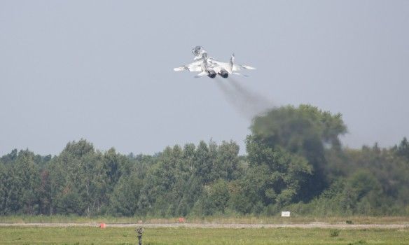 Порошенко совершил полет на истребителе МиГ-29
