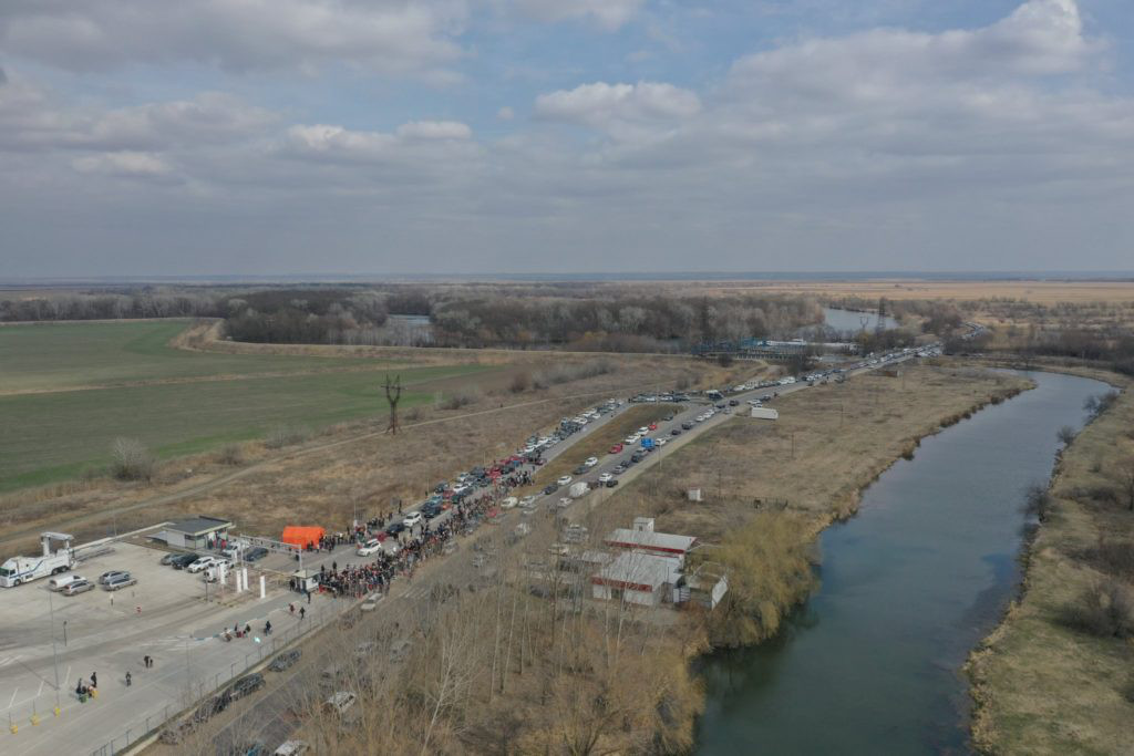 При въезде в Молдову образуются очереди до 15 километров